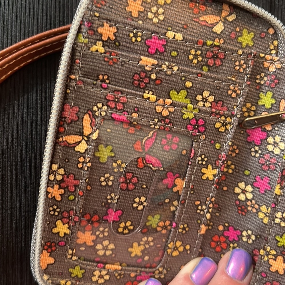 Fun smaller wallet - Picture 5 of 7